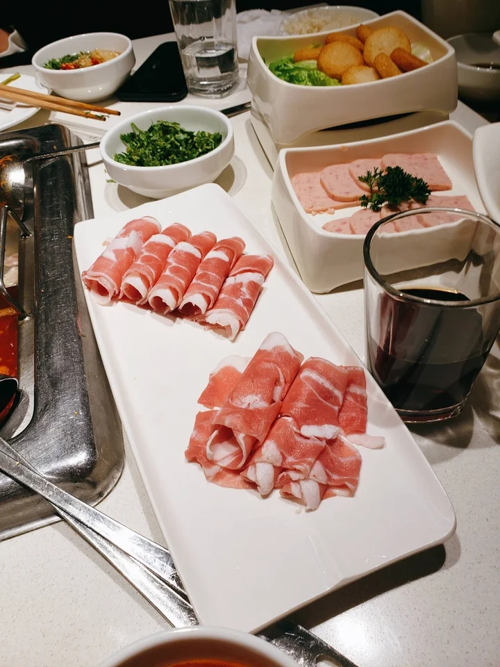 Bashu Dazhai Hot Pot signature dishes Crispy Fried Pork
Spicy Beef
Premium Sliced Meats